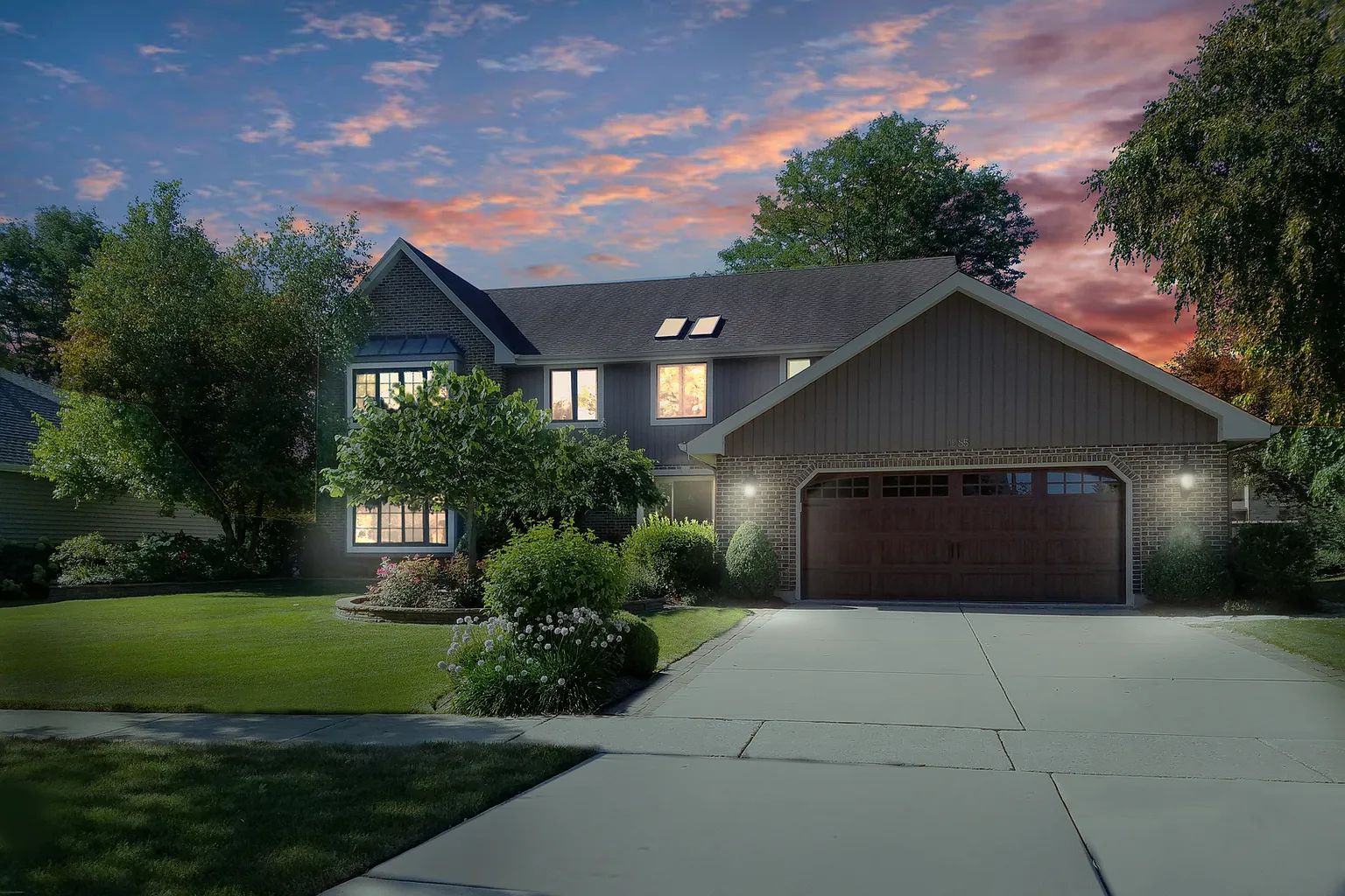 1585 Brittany Ln photo 1