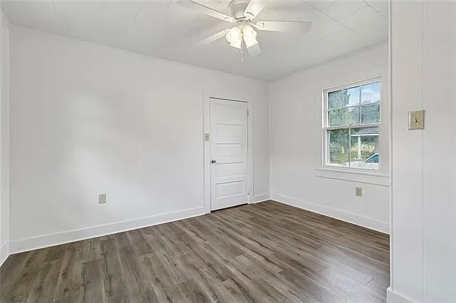601 5th Ave — Photo 12
