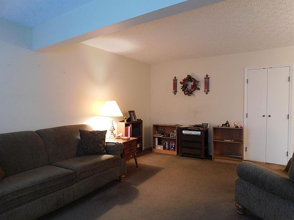 3rd image of 18 Schroder Ln Unit 54