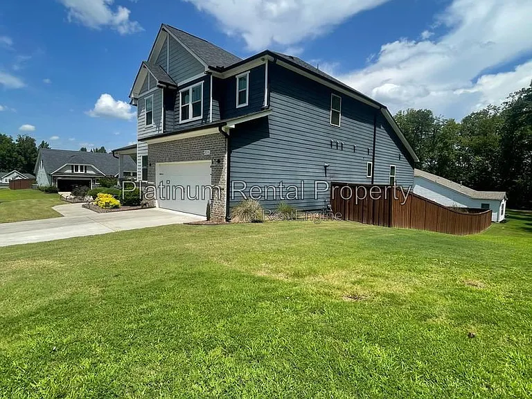 3215 Summerpoint Xing — Photo 3
