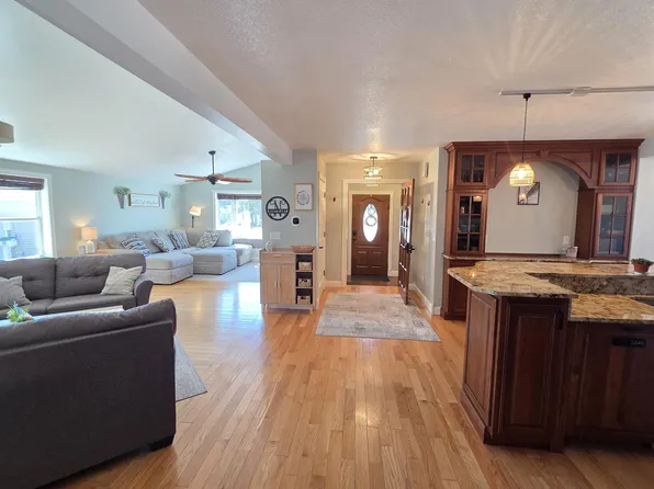 207 Mason St, Alpena, MI 49707
