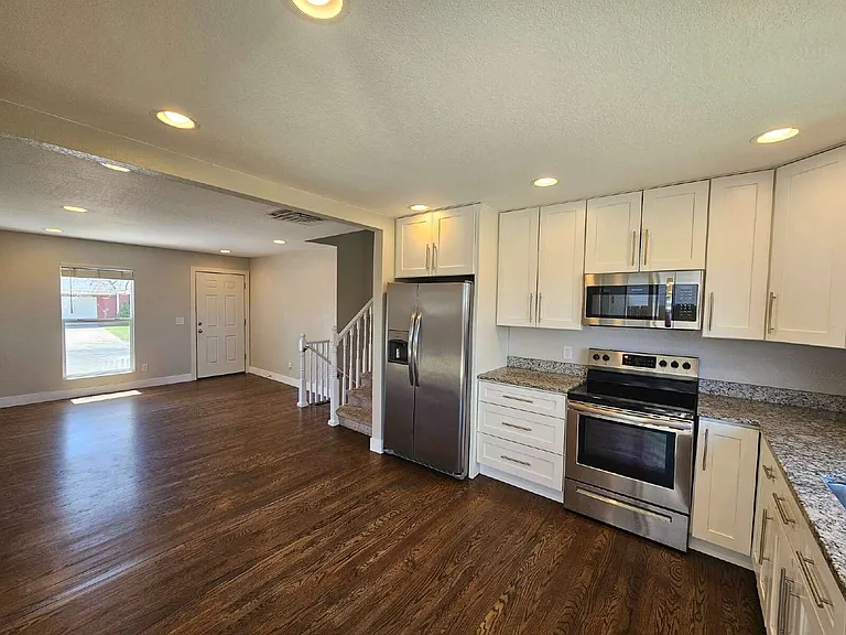 20105 E Coolidge Dr — Photo 4