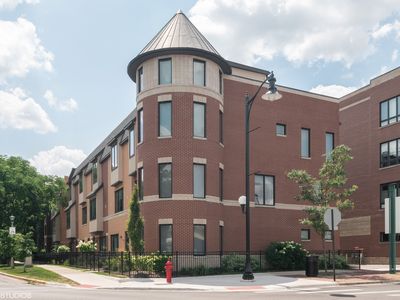 101 Home Ave, Oak Park, IL, 60302
