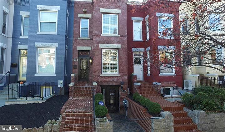 1st image of 1209 E St NE