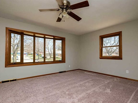 3rd image of 4603 Upland Dr