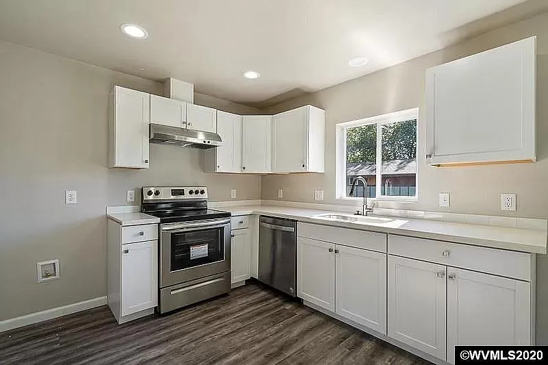 1 bed, 476 sqft, $1,195 — Photo 2
