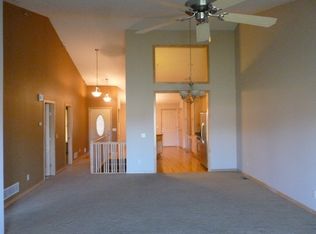 2151 Woodlynn Ave E, Maplewood, MN 55109
