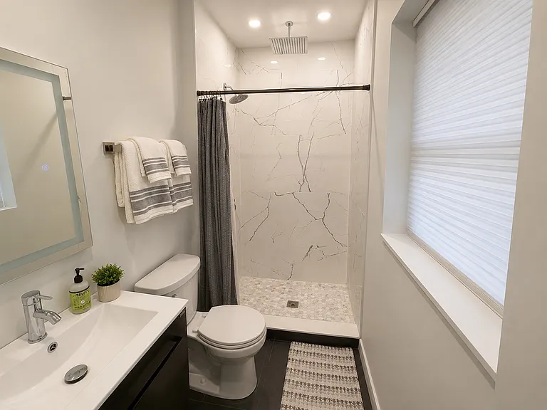 104 Lake Shore Rd #4B — Photo 6