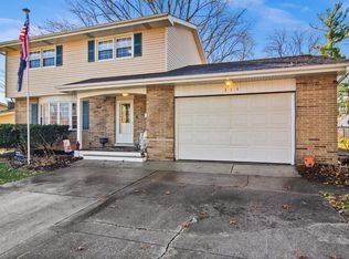 315 E Elizabeth Dr, Crown Point, IN 46307