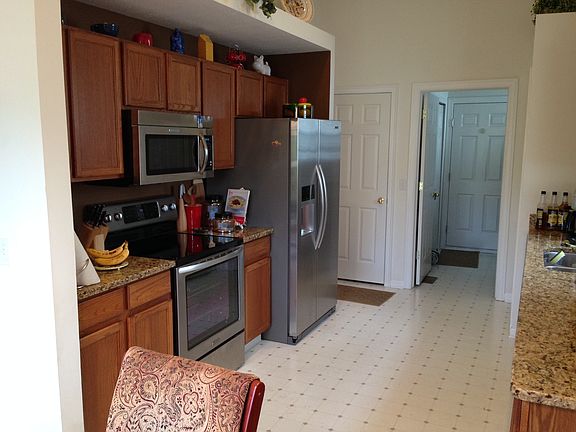 3rd image of 417 W Reserve Dr