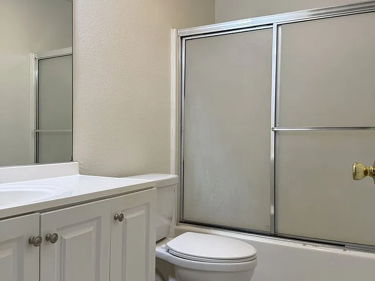 1310 Loughborough Dr — Photo 24