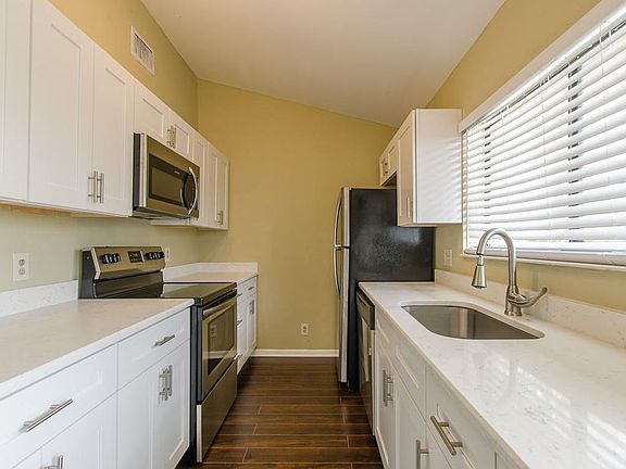4th image of 5596 Kimberton Way