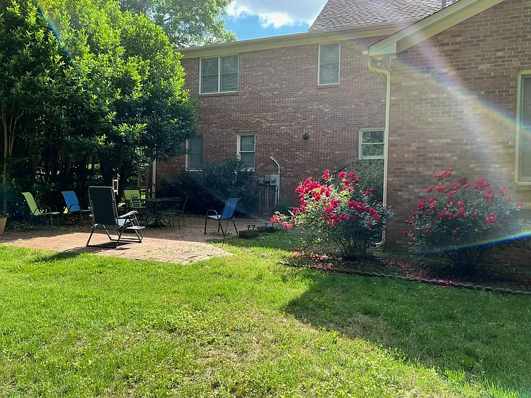 1444 Freedom Ct — Photo 44