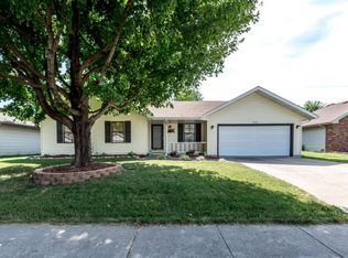 223 S Foster Ave, Springfield, MO 65802