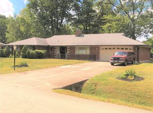 101 Parkhurst Rd, Dayton, OH 45440