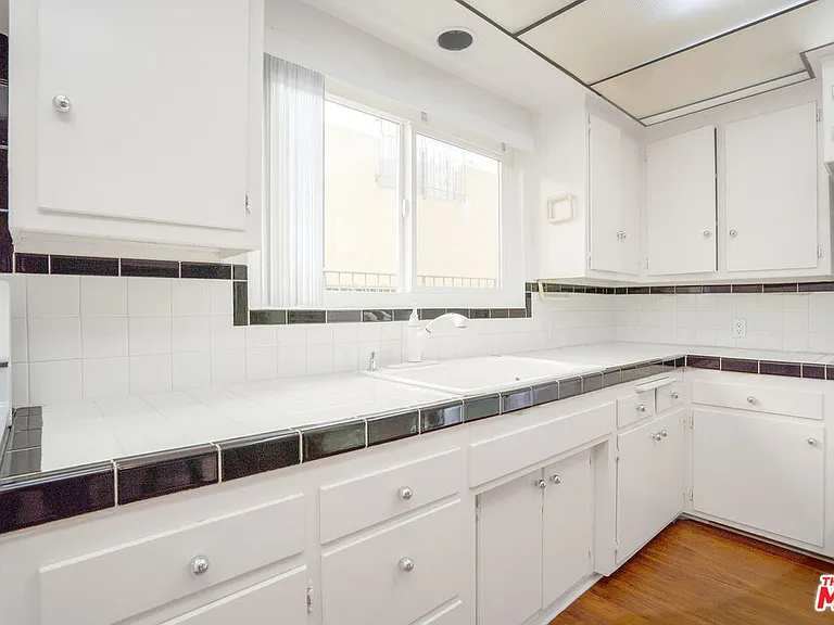 446 S Saint Andrews Pl #3 — Photo 7