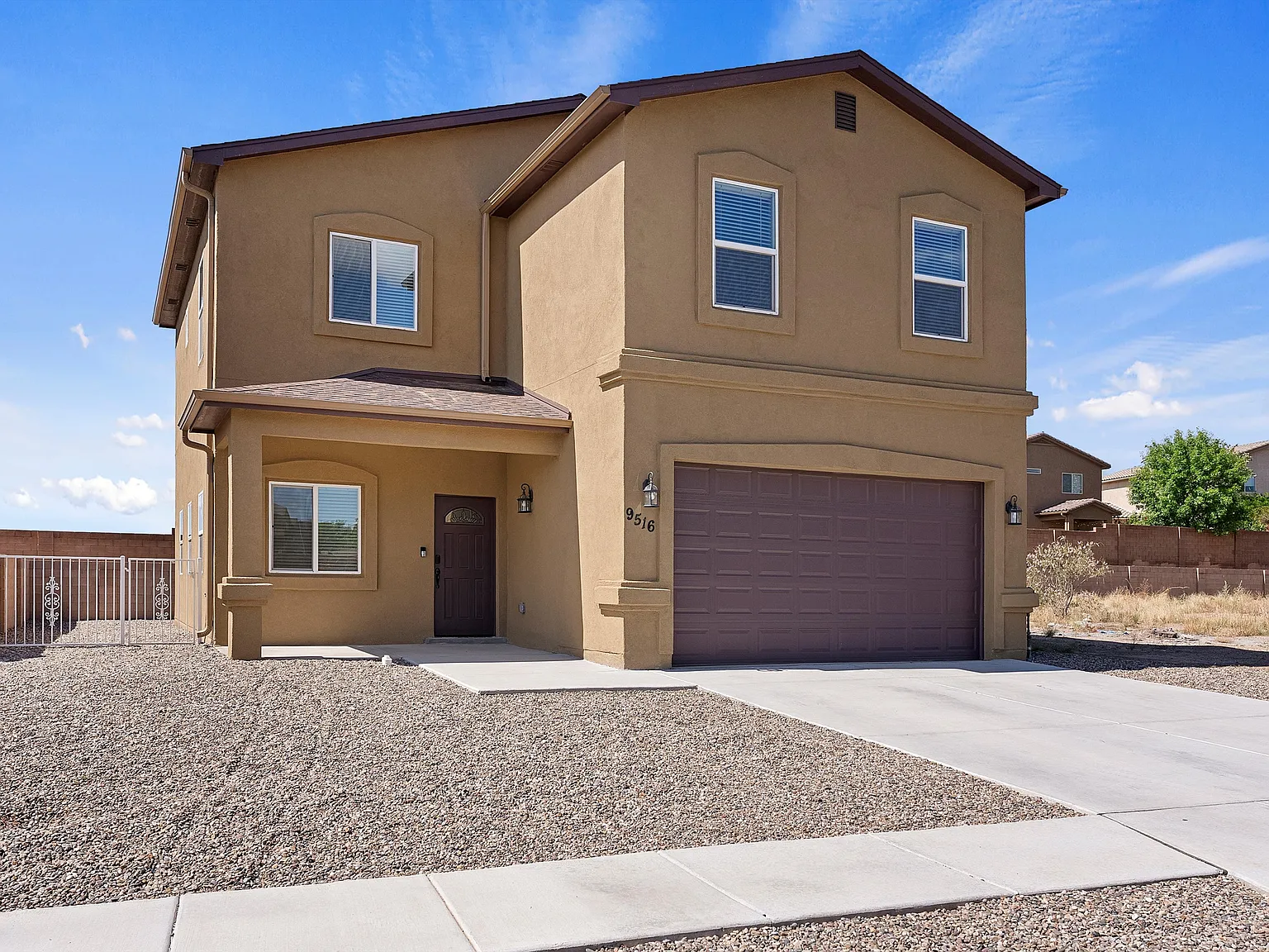 5 bed, 2.5 bath, 2183 sqft, $2,600 — Photo 2