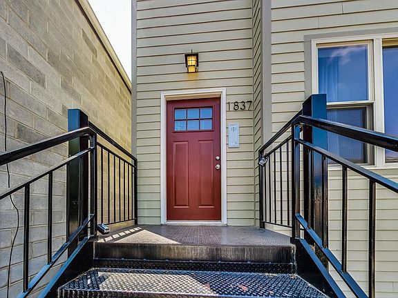 3rd image of 1837 W 21st St #3