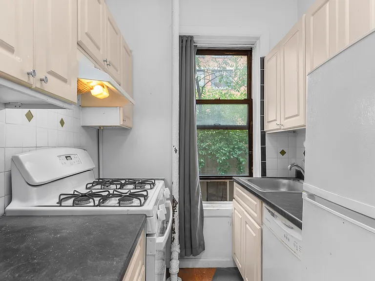 104 W 96th St #7 — Photo 7