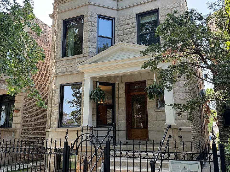 2036 N Sawyer Ave #2