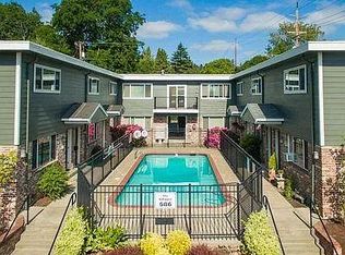 586 2nd St APT 2, Lake Oswego, OR 97034