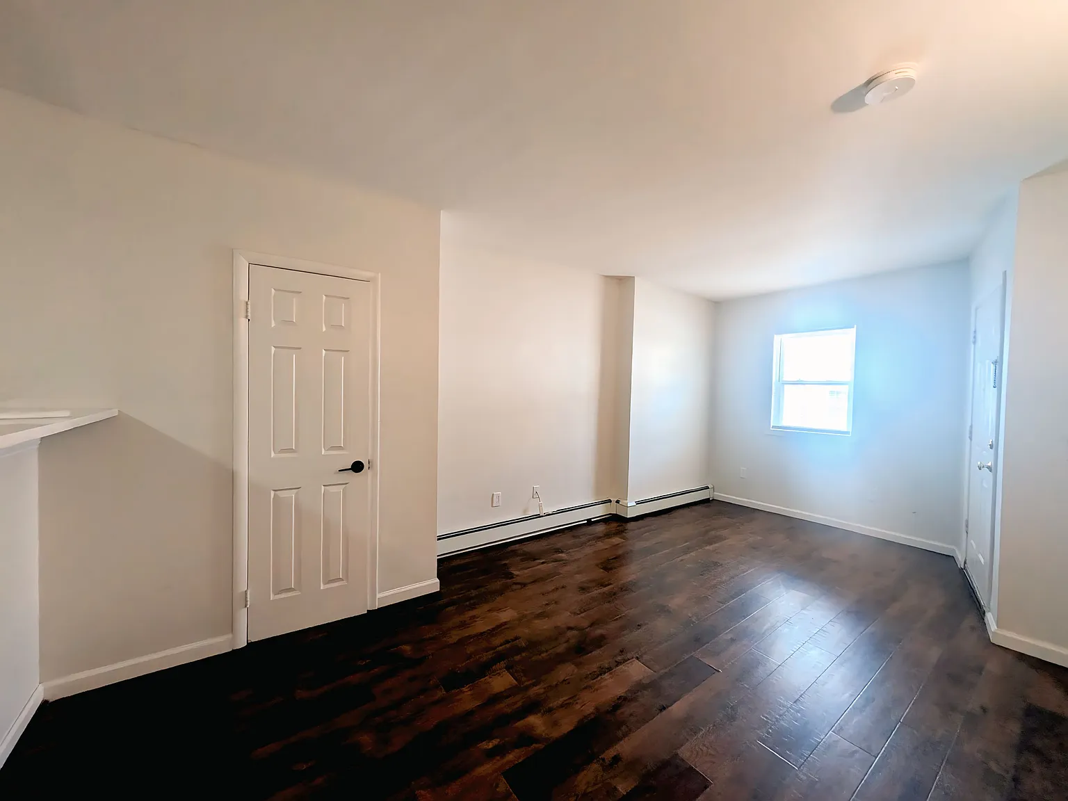 1 bed, $1,899 — Photo 2