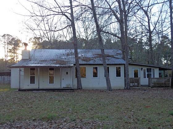 2nd image of 724 Highway 1085