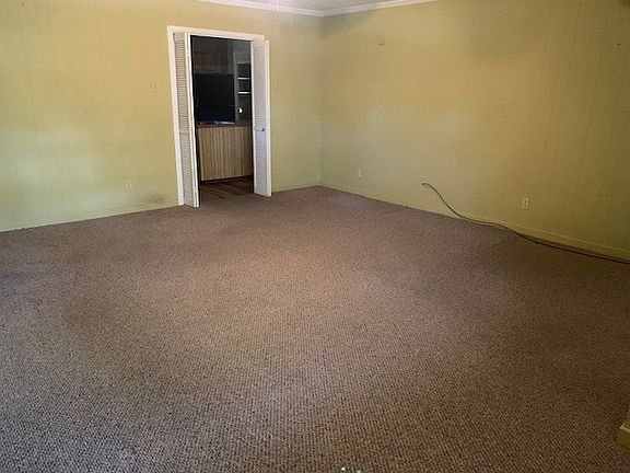2nd image of 816 S 14th 1/2 St