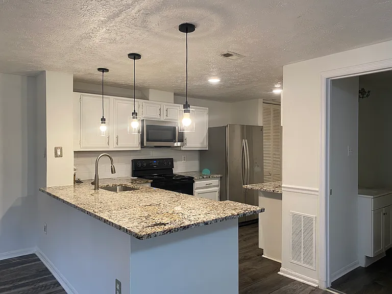 Modern kitchen with pendant lighting