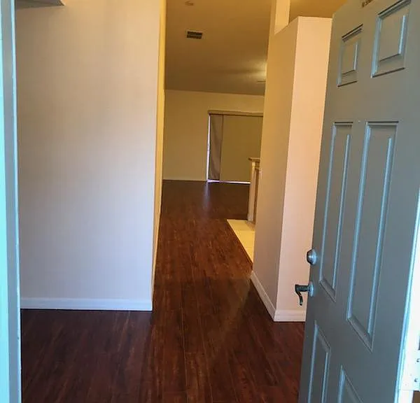 509 Albatross Dr — Photo 4