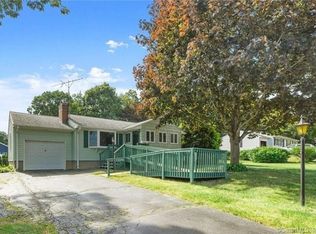 8 Toro Ln, Ansonia, CT 06401