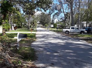 1054 N Green Acres Cir, South Daytona, FL 32119