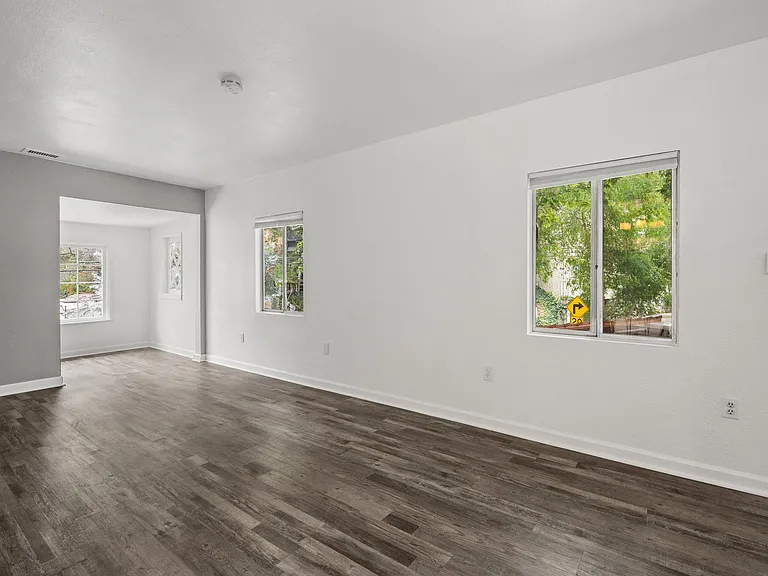 1628 N Beverly Glen Blvd — Photo 5