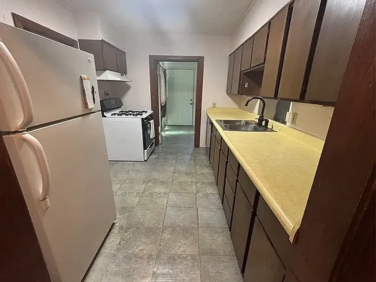 3624 Frazier Ave — Photo 3