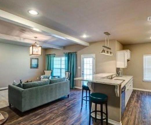 5th image of 3511 Summerway Dr