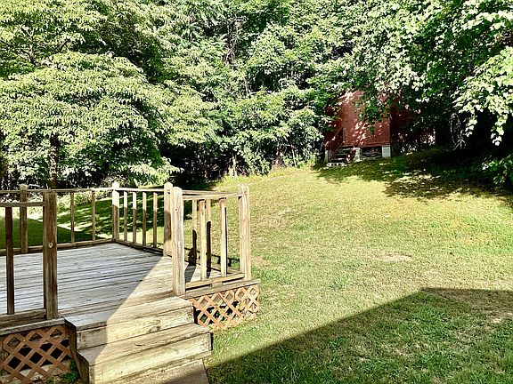 4th image of 50 Orchard Ln