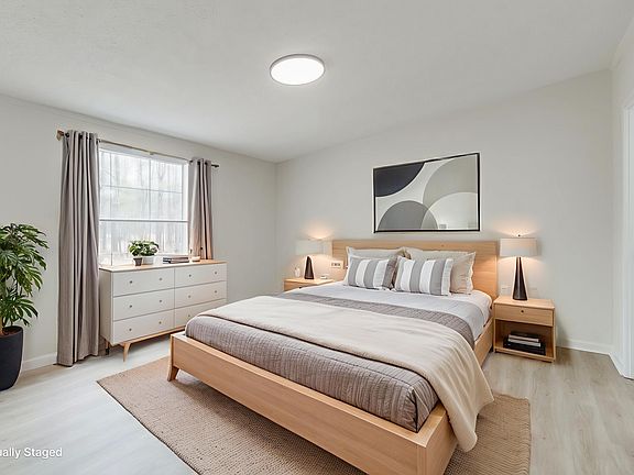 4th image of 1154 Chain Gang Rd