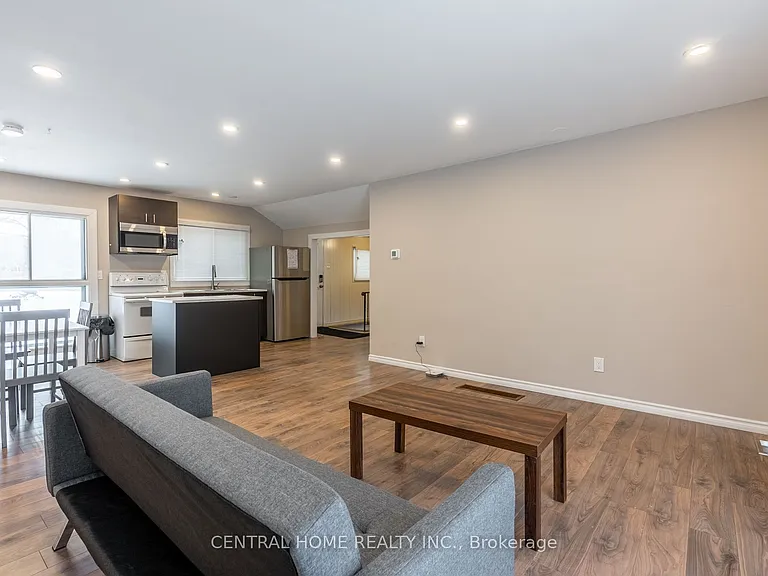 651 16th Ave — Photo 8
