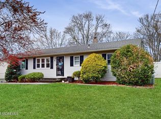 14 Lark Ln, Brick, NJ 08724