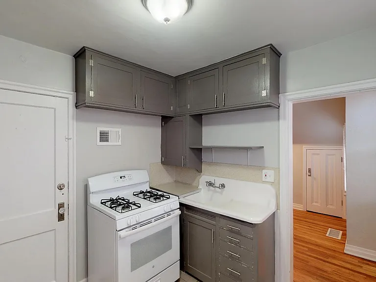 1234 York St — Photo 15