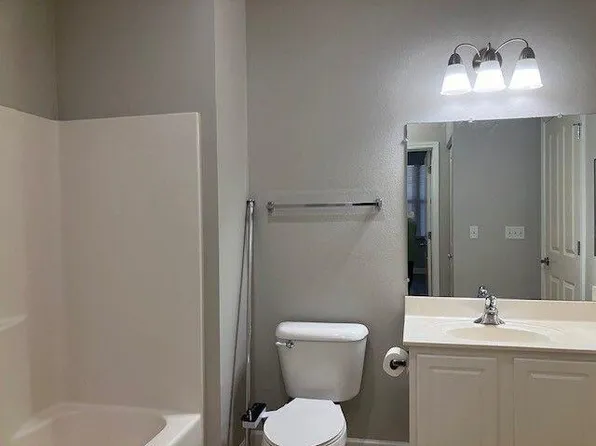 4120 South Lake DRIVE #C153, Saint Francis, WI 53235