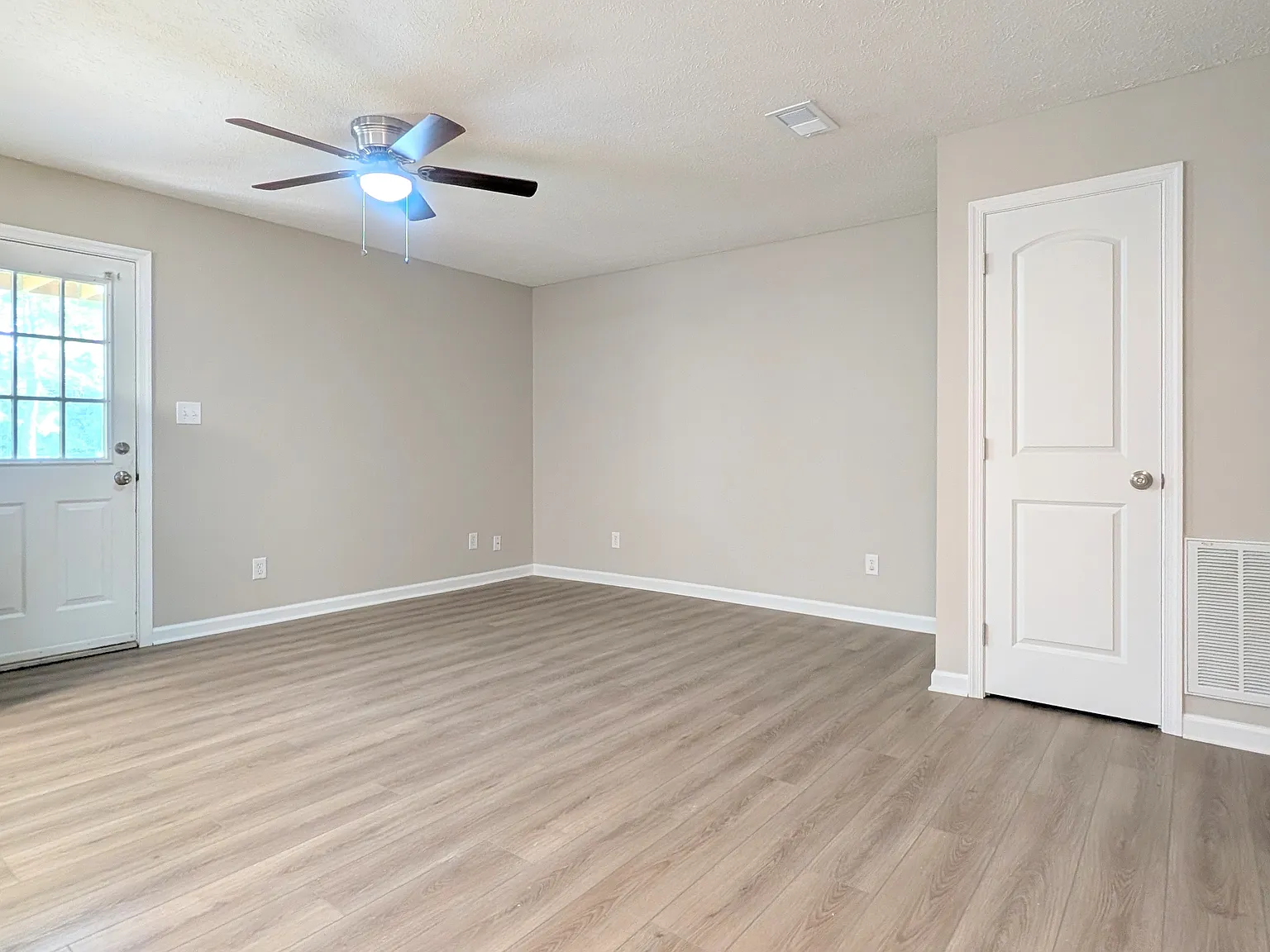 185 Moss Creek Drive - C — Photo 3