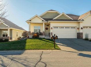 6785 Village Walk Ln, Deforest, WI 53532