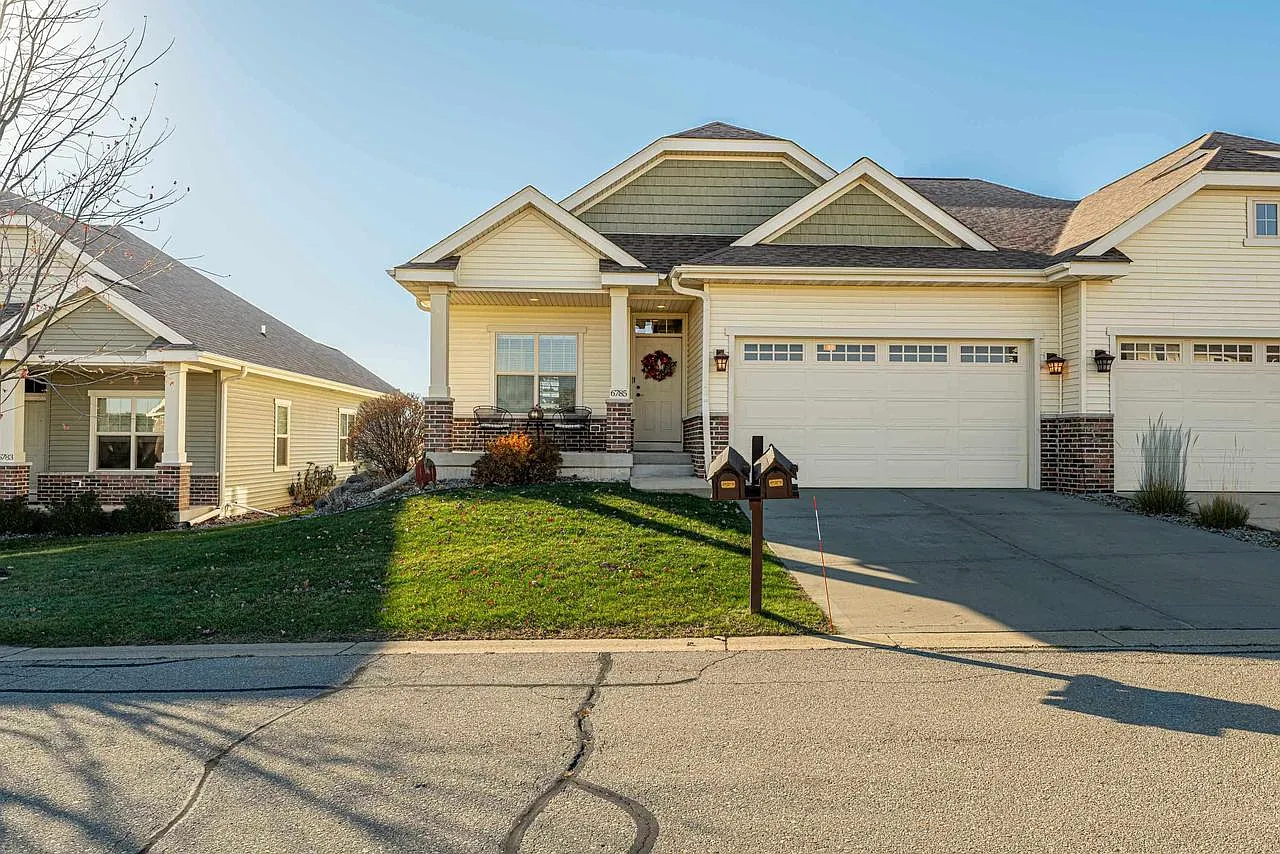 6785 Village Walk Lane photo 1