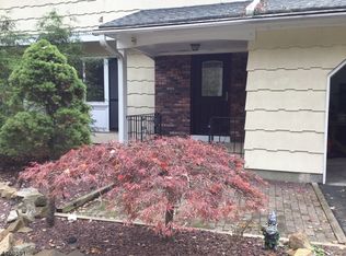 14 Archer Ln, Berkeley Heights, NJ 07922