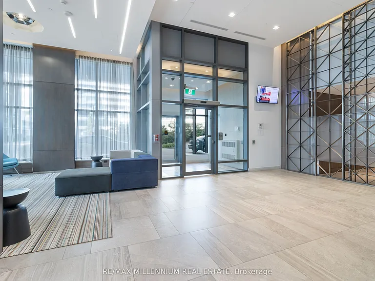 2560 Eglinton Ave W #609 — Photo 7