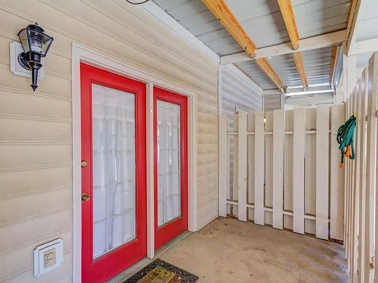 132 Old Ferry Way — Photo 4
