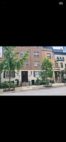 39 E Division St Photo 1