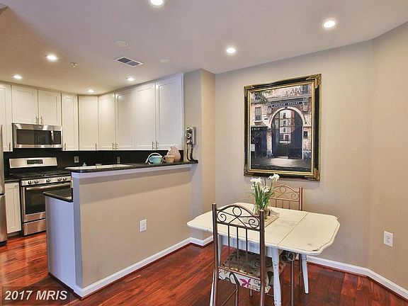 2nd image of 2103 Highcourt Ln