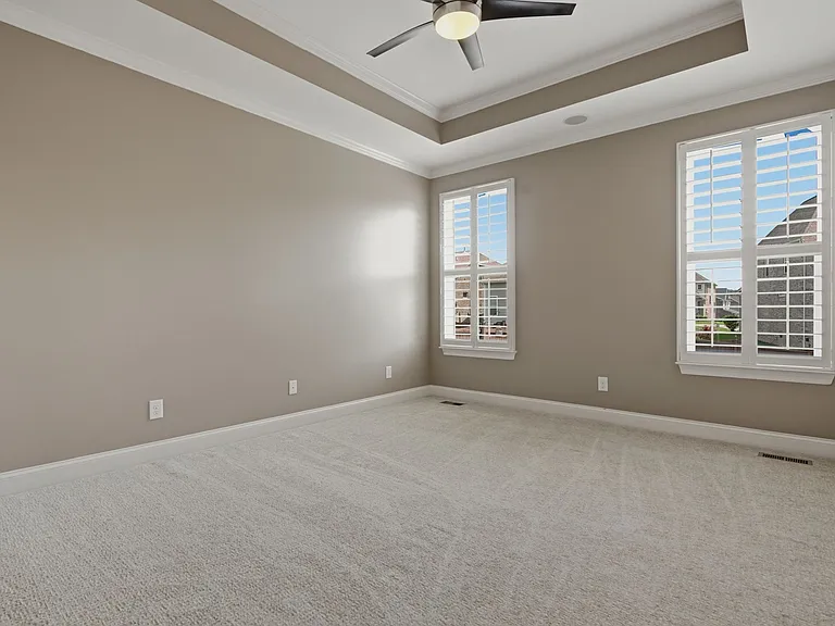 5036 Winslow Dr — Photo 24